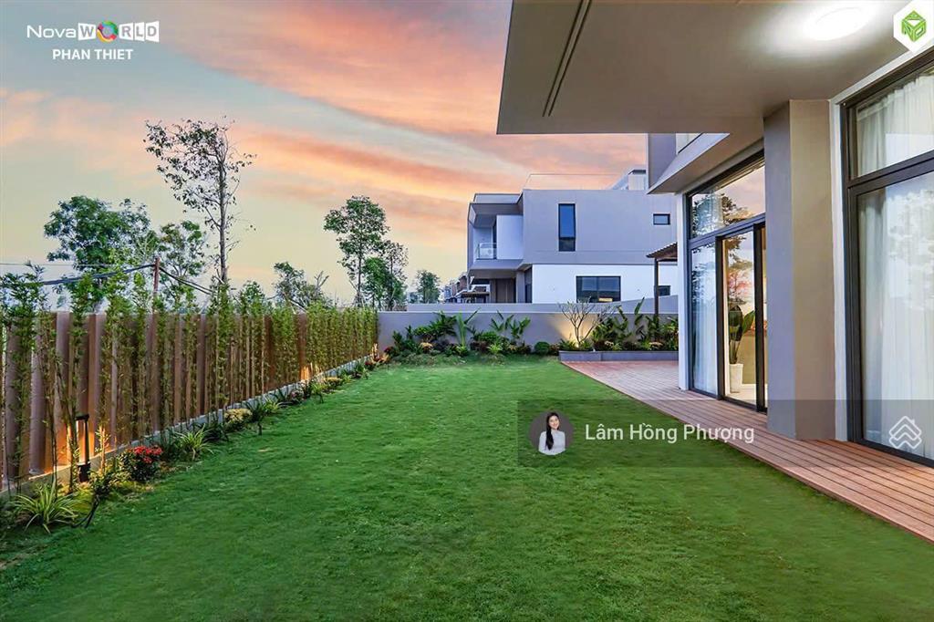 Bán biệt thự golf 300m2 tại novaworld phan thiết view trực diện golf giá 20 tỷ  0939 220 ***