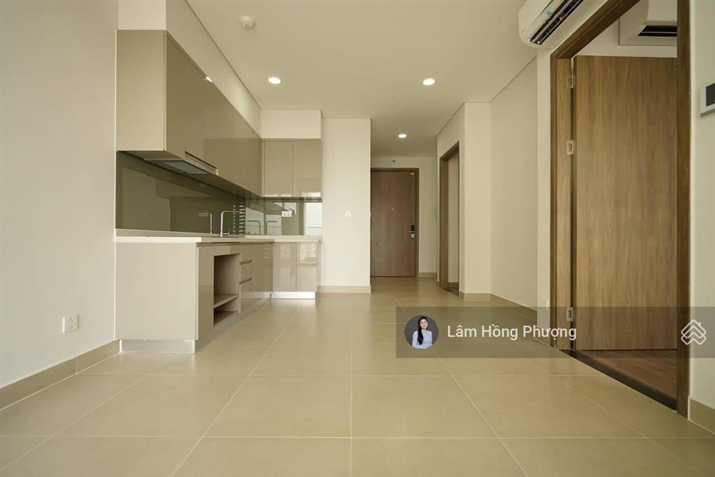 Bán gấp căn hộ 69m2 sky89 quận 7 giá 4.6 tỷ sẵn sổ hồng lầu cao thoáng  0939 220 *** ms.phượng