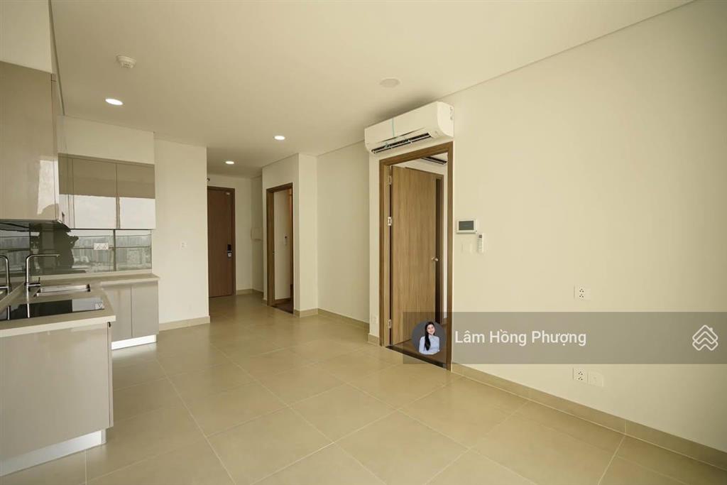 Bán gấp căn hộ 69m2 sky89 quận 7 giá 4.6 tỷ sẵn sổ hồng lầu cao thoáng  0939 220 *** ms.phượng