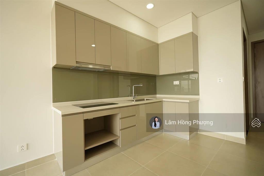 Bán gấp căn hộ 69m2 sky89 quận 7 giá 4.6 tỷ sẵn sổ hồng lầu cao thoáng  0939 220 *** ms.phượng