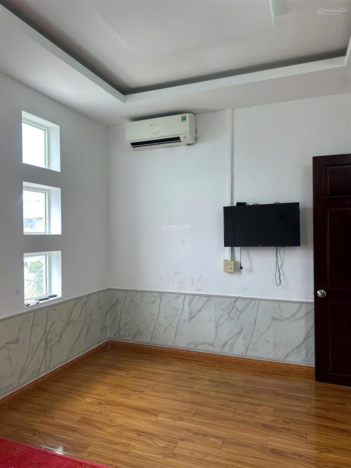 Chủ gửi cho thuê căn hộ hưng phú lô a 2pn nt cơ bản  6 triệu