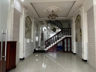 Cho thuê nhà 1 trệt 2 lầu 4pn kdc hưng phú 1  hưng phú