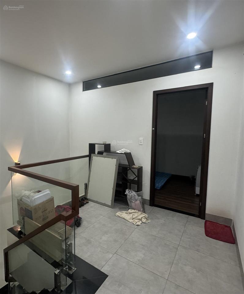 Cho thuê nhà mặt tiền 1 trệt 1 lầu mặt tiền đường bạch đằng, tp. huế