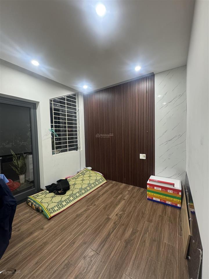 Cho thuê nhà mặt tiền 1 trệt 1 lầu mặt tiền đường bạch đằng, tp. huế
