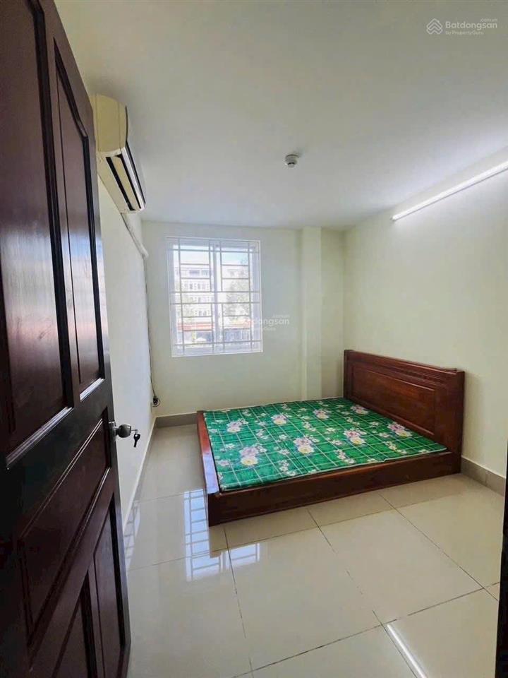Cho thuê căn hộ dịch vụ cadif tầng 1, view lý thái tổ, 2 phòng ngủ  5 triệu