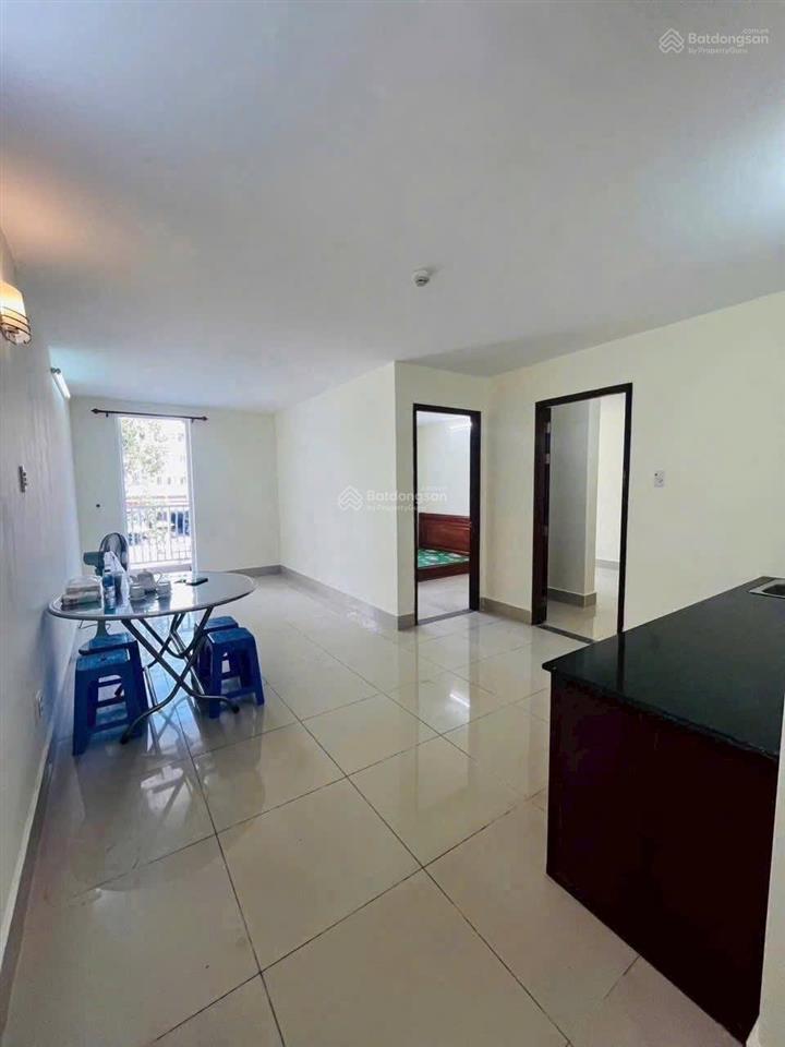 Cho thuê căn hộ dịch vụ cadif tầng 1, view lý thái tổ, 2 phòng ngủ  5 triệu