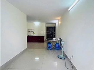 Cho thuê căn hộ dịch vụ cadif tầng 1, view lý thái tổ, 2 phòng ngủ  5 triệu
