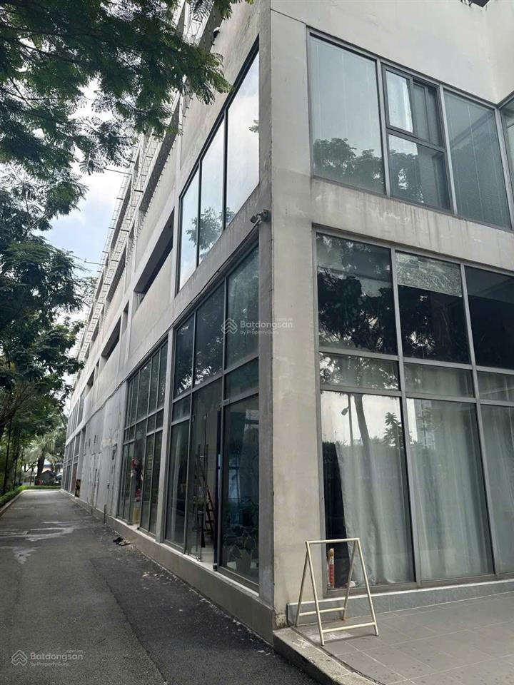 Bán căn hộ luxgarden, giá 5,5 tỷ, dt 99,8m2, tại nguyễn văn quỳ, q7, tp. hcm, chính chủ