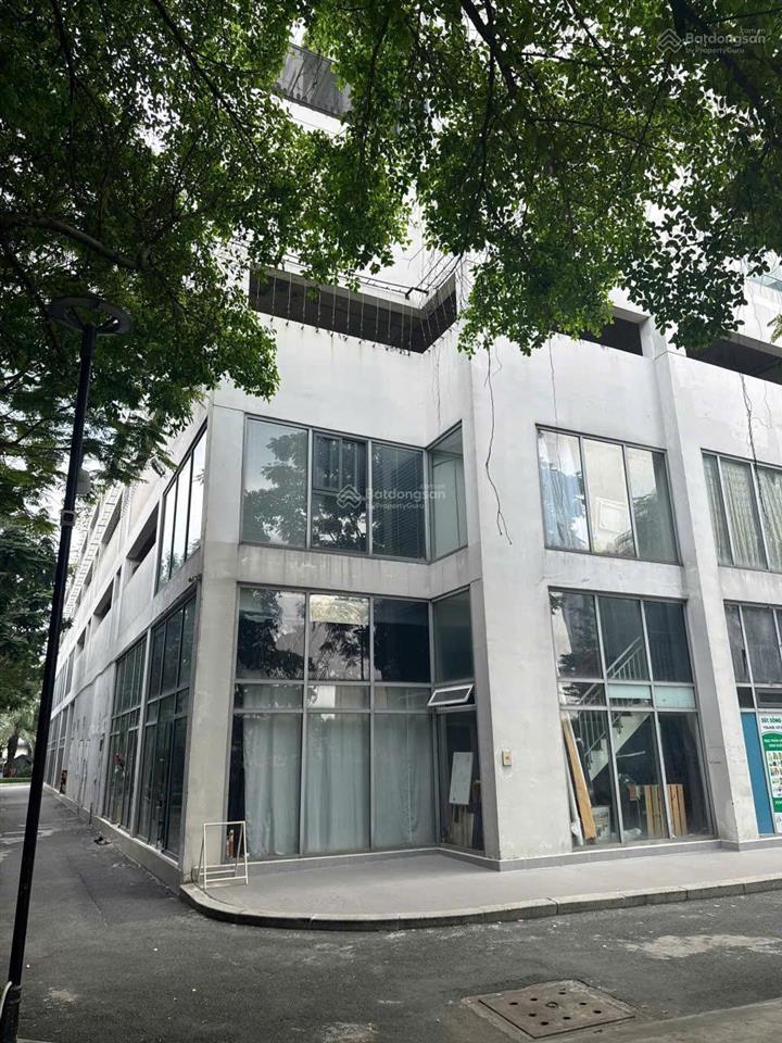 Bán căn hộ luxgarden, giá 5,5 tỷ, dt 99,8m2, tại nguyễn văn quỳ, q7, tp. hcm, chính chủ