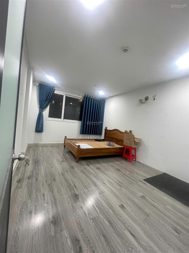 Cần bán căn shophouse 160m2 chung cư green town bình tân, có 3pn 1p. làm việc, 2wc. bếp rộng rãi