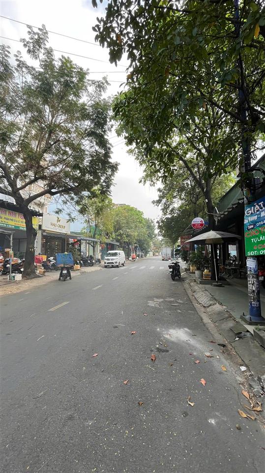 Bán nhà đường d11, p.tây thạnh 4,1 x 24m 2 lầu sân thượng, giá bán 13,5 tỷ ,  xem nhà 0917 631 ***