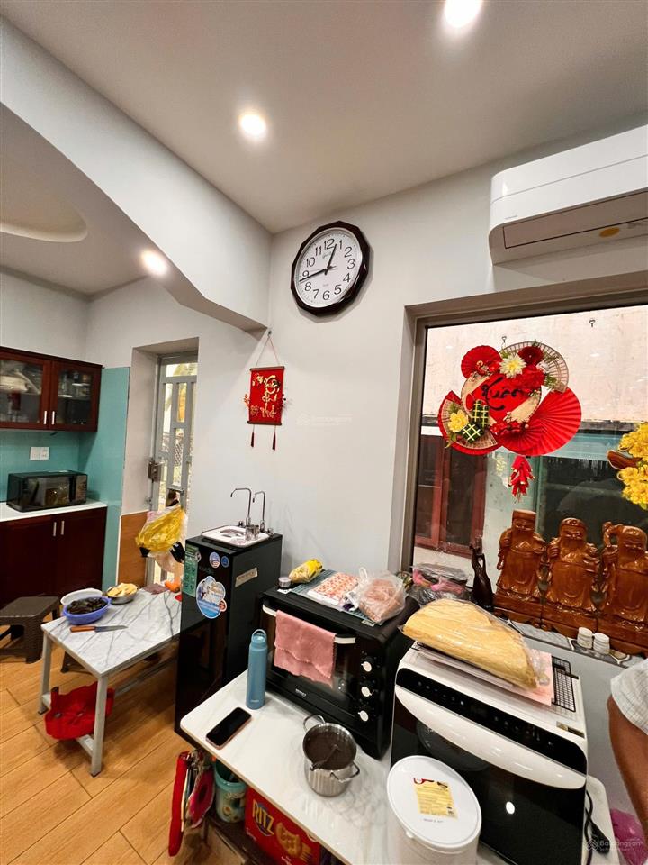 Cần bán nhà mt đường nội bộ kdc vĩnh lộc, dt 6x15m 3 lầu. giá bán 11 tỷ.  xem nhà 0917 631 ***