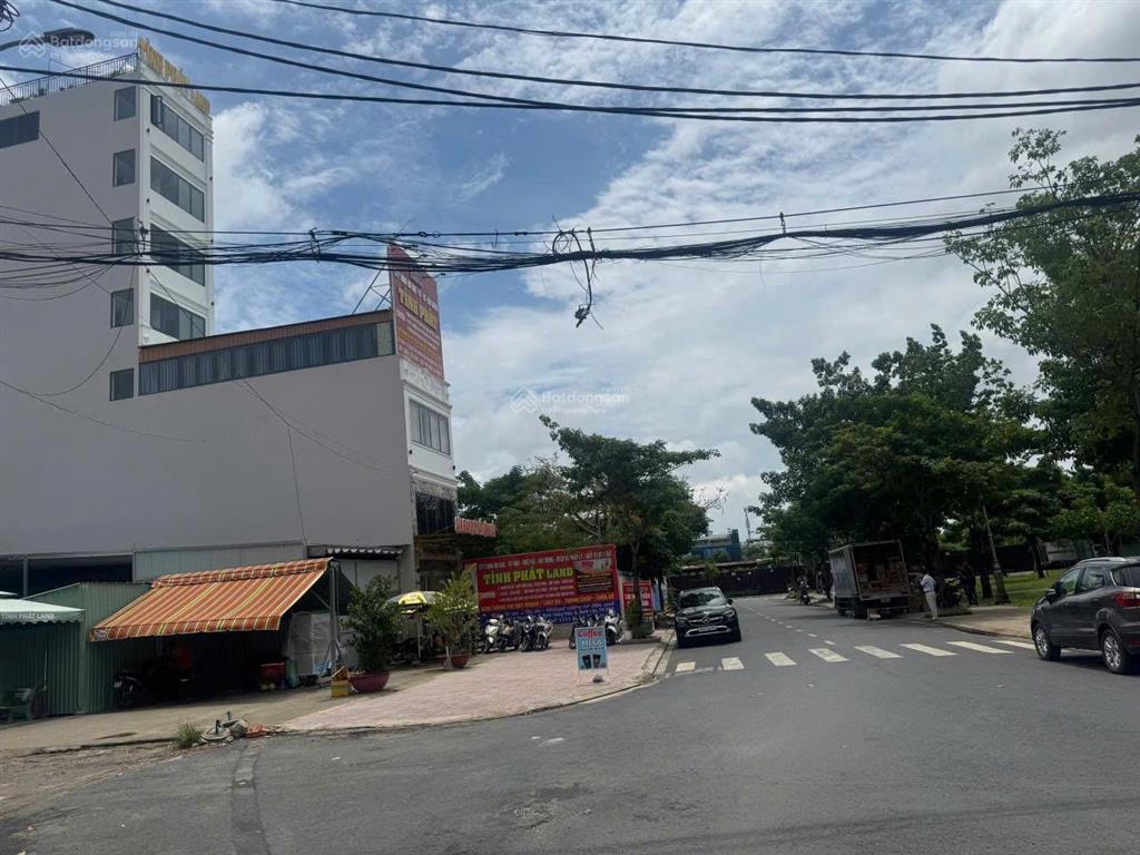 Cần bán nhà hxh đường lê trọng tấn,p.bình hưng hòa dt 4x11m, kết cấu 2 lầu. bán 6 tỷ . 0917 631 ***