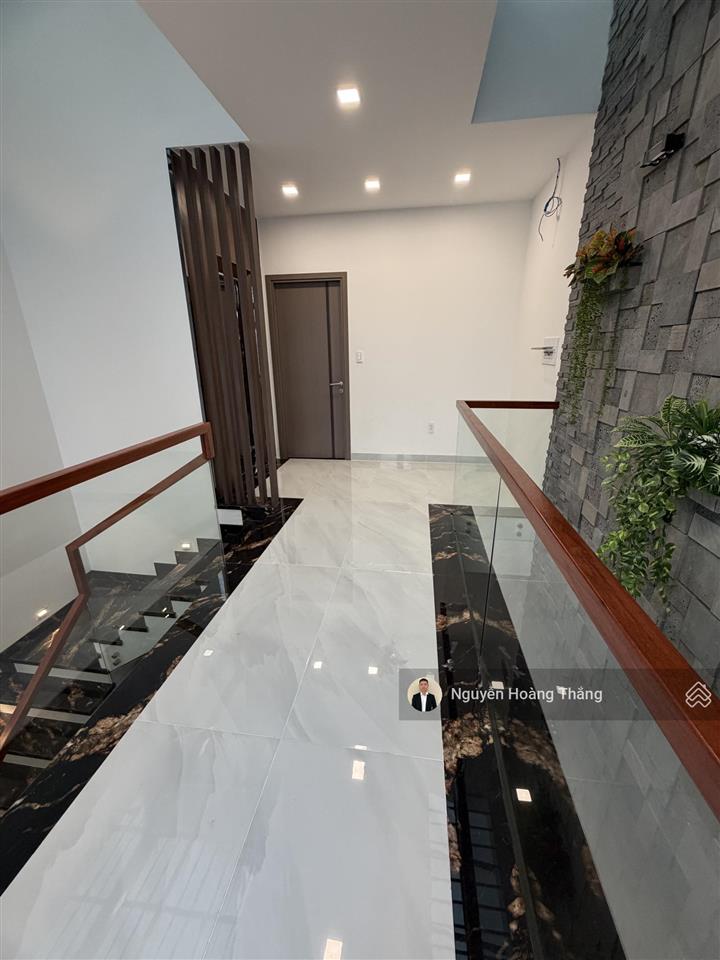 Cho thuê vp mới 100%, mt lê hữu kiều, dtsd 350m2 giá 60tr/th khu thạnh mỹ lợi q. 2,  0936 890 ***