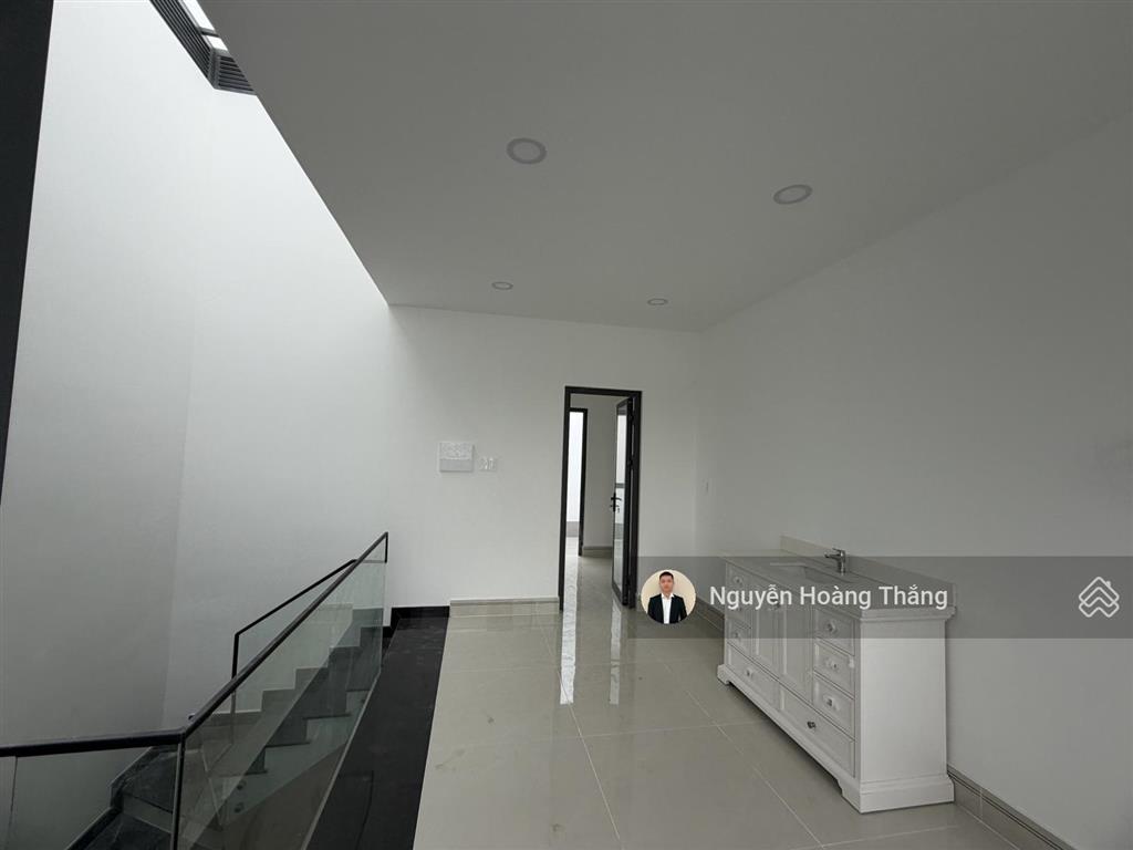 Cho thuê vp mới xây 100%, 1 hầm 4 tầng, dtsd 350m2 giá 55tr/th khu thạnh mỹ lợi q. 2,  0936 890 ***