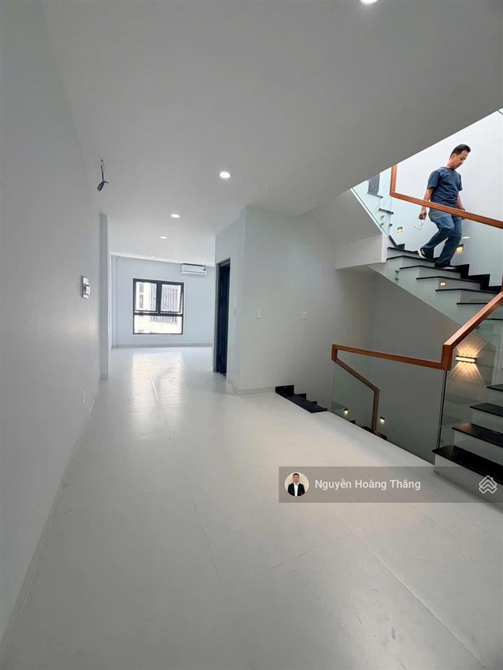 Cho thuê vp mới xây 100%, 1 hầm 4 tầng, dtsd 350m2 giá 55tr/th khu thạnh mỹ lợi q. 2,  0936 890 ***