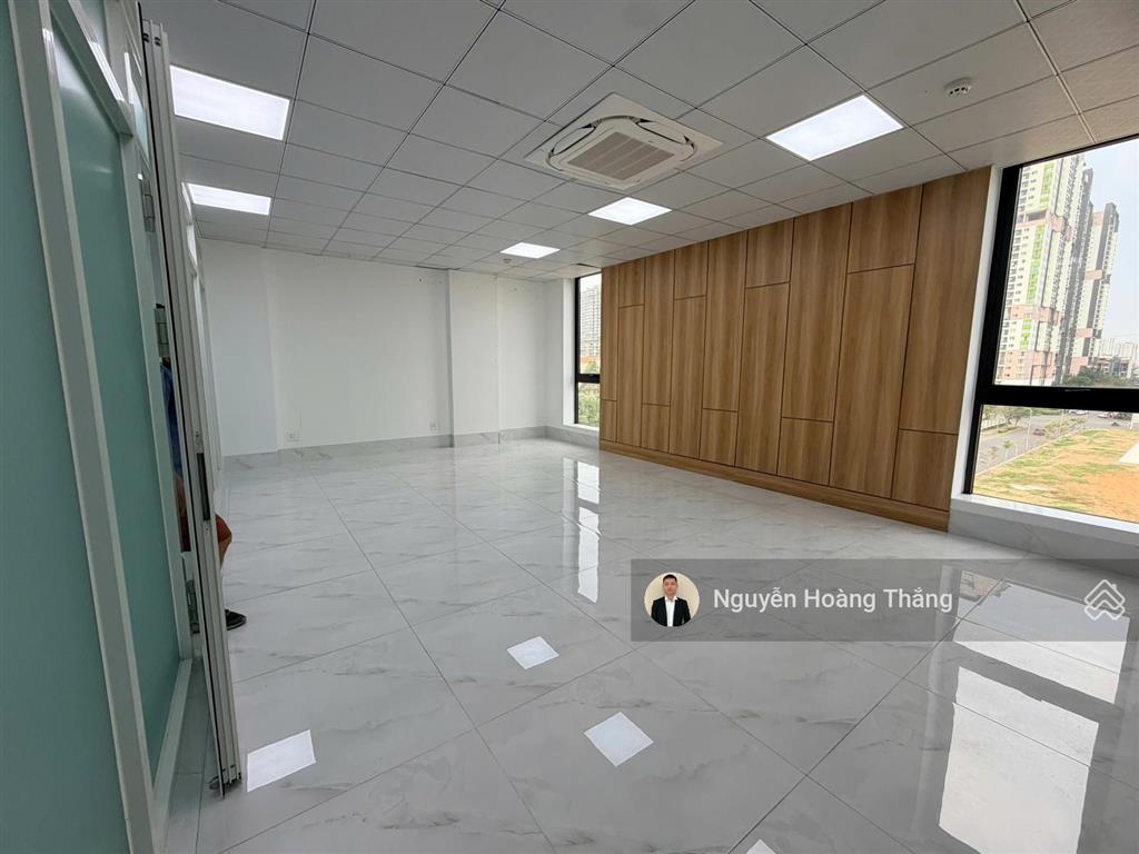 Cho thuê tòa nhà văn phòng nguyễn văn kỉnh  tạ hiện, dtsd 1000m2, giá 135tr/th, đảo kim cương, q2