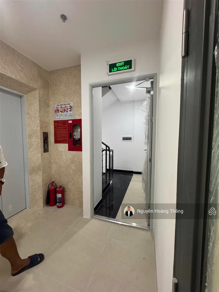 Cho thuê tòa nhà văn phòng nguyễn văn kỉnh  tạ hiện, dtsd 1000m2, giá 135tr/th, đảo kim cương, q2