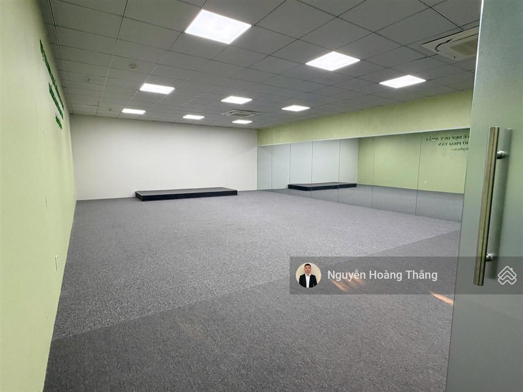 Cho thuê tòa nhà văn phòng nguyễn văn kỉnh  tạ hiện, dtsd 1000m2, giá 135tr/th, đảo kim cương, q2
