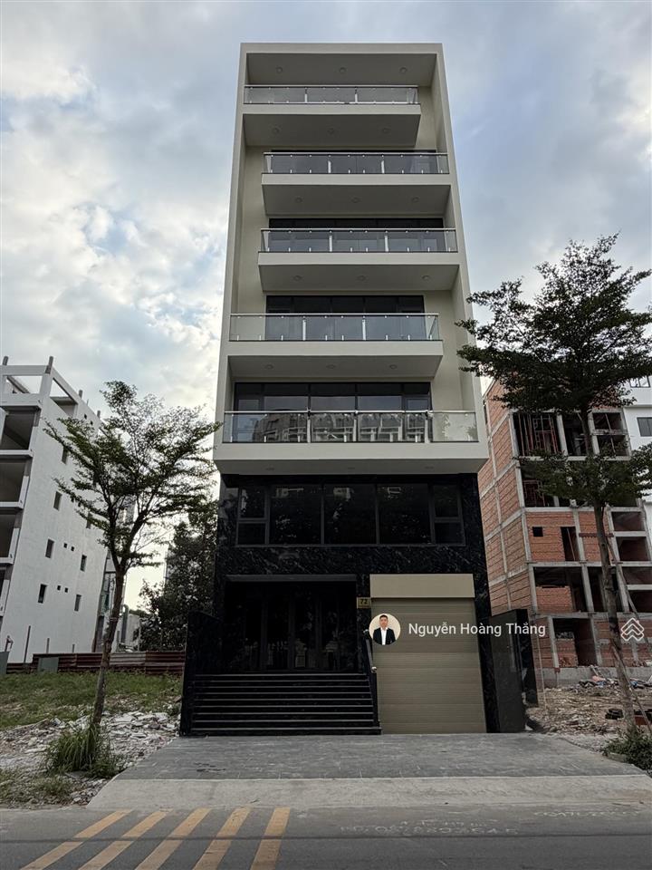 Cho thuê tòa nhà văn phòng nguyễn văn kỉnh  tạ hiện, dtsd 1000m2, giá 135tr/th, đảo kim cương, q2