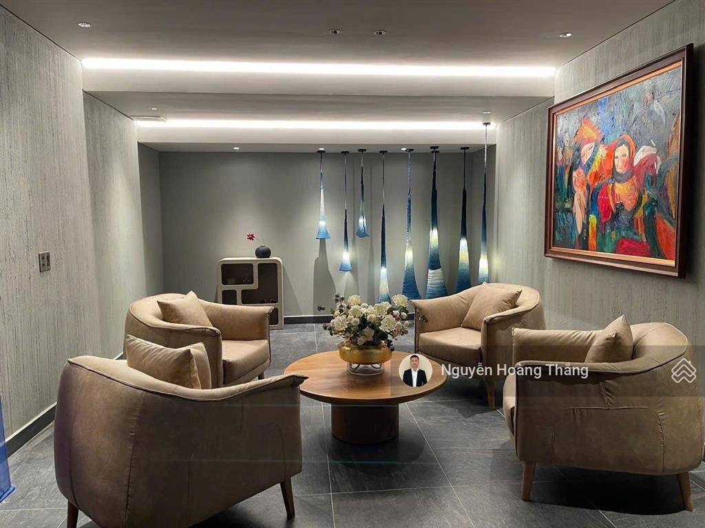 Cho thuê biệt thự 200tr/th 6pn, full nt luxury mới 100%, q.2  1500m2 sàn, vào ở ngay  0936 890 ***