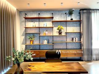 Cho thuê biệt thự 200tr/th 6pn, full nt luxury mới 100%, q.2  1500m2 sàn, vào ở ngay  0936 890 ***