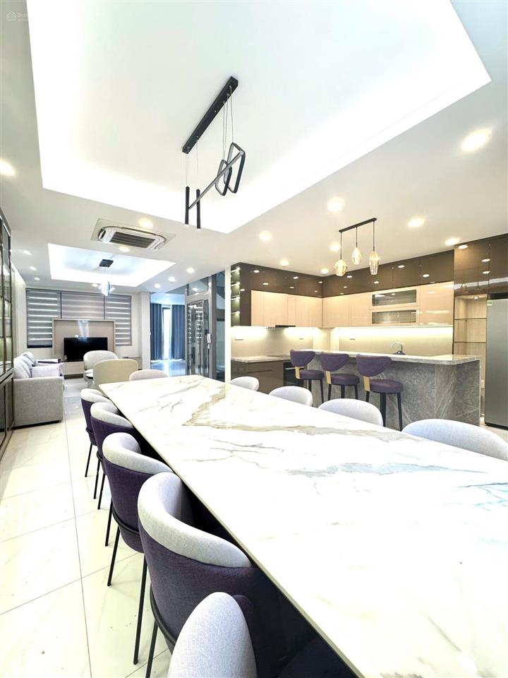 Cho thuê biệt thự 90tr/th 4pn, full nt luxury mới 100%, q.2  800m2 sàn, vào ở ngay  0936 890 ***