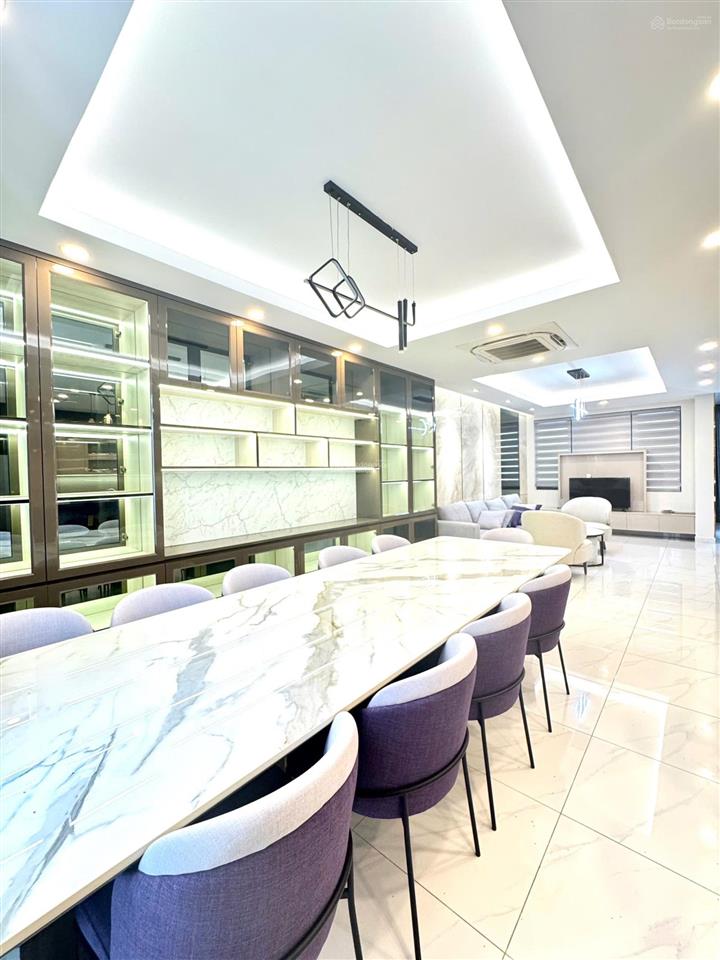 Cho thuê biệt thự 90tr/th 4pn, full nt luxury mới 100%, q.2  800m2 sàn, vào ở ngay  0936 890 ***