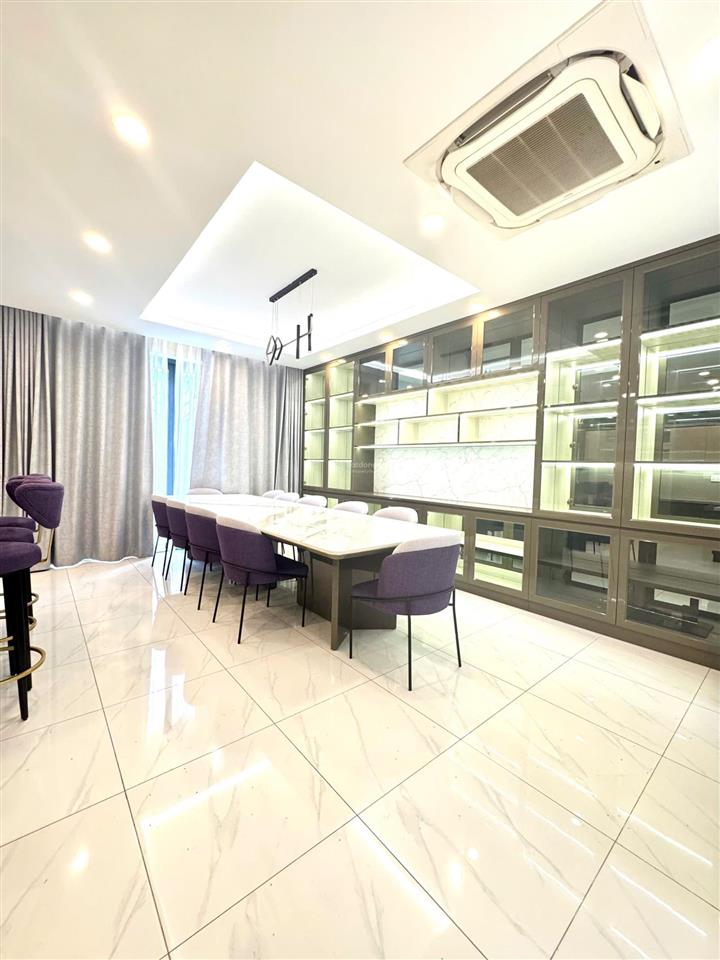Cho thuê biệt thự 90tr/th 4pn, full nt luxury mới 100%, q.2  800m2 sàn, vào ở ngay  0936 890 ***