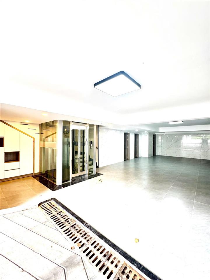 Cho thuê biệt thự 90tr/th 4pn, full nt luxury mới 100%, q.2  800m2 sàn, vào ở ngay  0936 890 ***