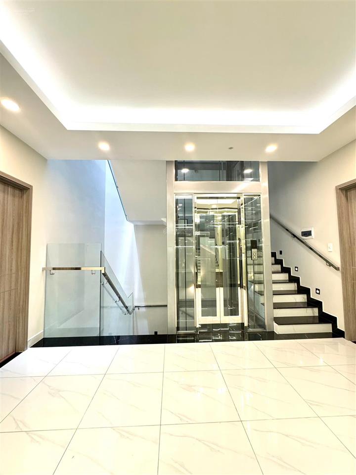 Cho thuê biệt thự 90tr/th 4pn, full nt luxury mới 100%, q.2  800m2 sàn, vào ở ngay  0936 890 ***