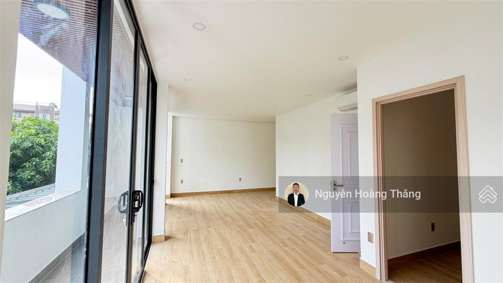 Cho thuê bt 60tr/th 5pn full nội thất luxury  mới 100%, q. 2  500m2 sàn, vào ở ngay  0936 890 ***
