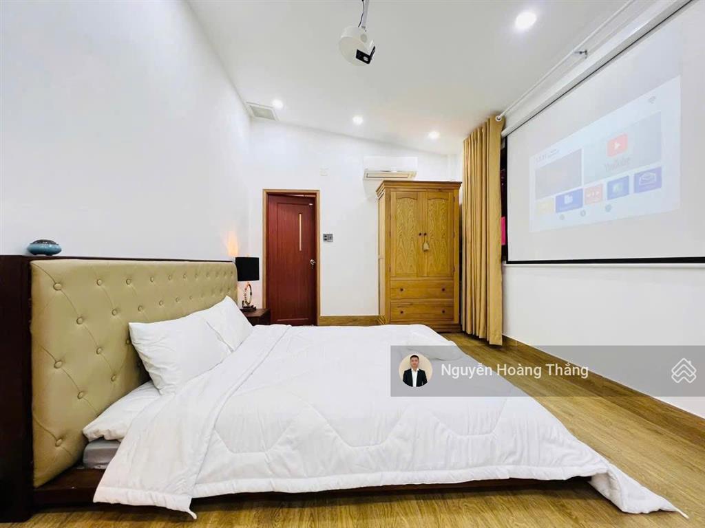 Cho thuê bt 60tr/th 5pn full nội thất luxury  mới 100%, q. 2  500m2 sàn, vào ở ngay  0936 890 ***