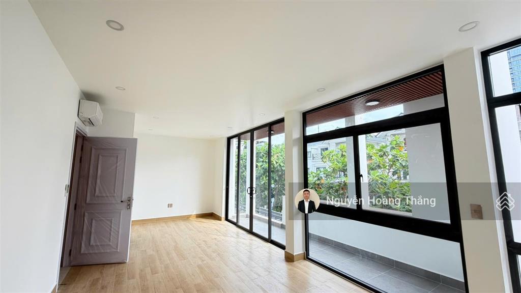 Cho thuê bt 60tr/th 5pn full nội thất luxury  mới 100%, q. 2  500m2 sàn, vào ở ngay  0936 890 ***