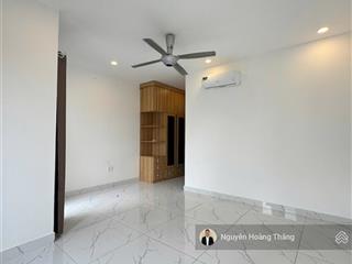 Bán gấp căn np dt 5x20m (30tỷ), 1 hầm 4 tầng, mystery, đảo kim cương q2  0936 890 ***