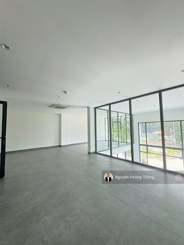 Cho thuê văn phòng 1 hầm 4 tầng dtsd 600m2 giá 80tr/th, đảo kim cương q.2,  0936 890 ***
