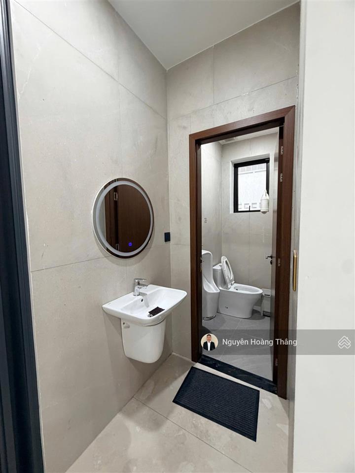 Cho thuê vp mới 100% 800m2 sàn, giá 90tr, 1 hầm 4 tầng, 10m ngang, đảo kim cương, q.2  0936 890 ***