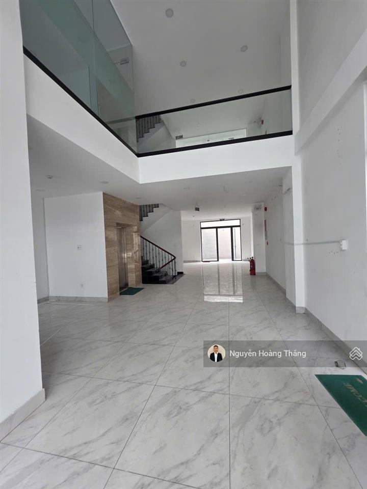 Cho thuê tòa vp 6 tầng 1000m2 sàn giá 135tr, bát nàn, tạ hiện, đảo kim cương tml, q2,  0936 890 ***