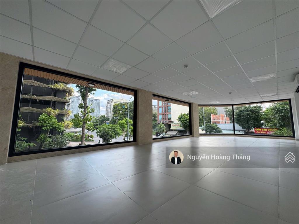 Cho thuê văn phòng 1 hầm 6 tầng mt tạ hiện, 700m2 sàn, giá 85tr/th, đảo kim cương q.2, 0936 890 ***