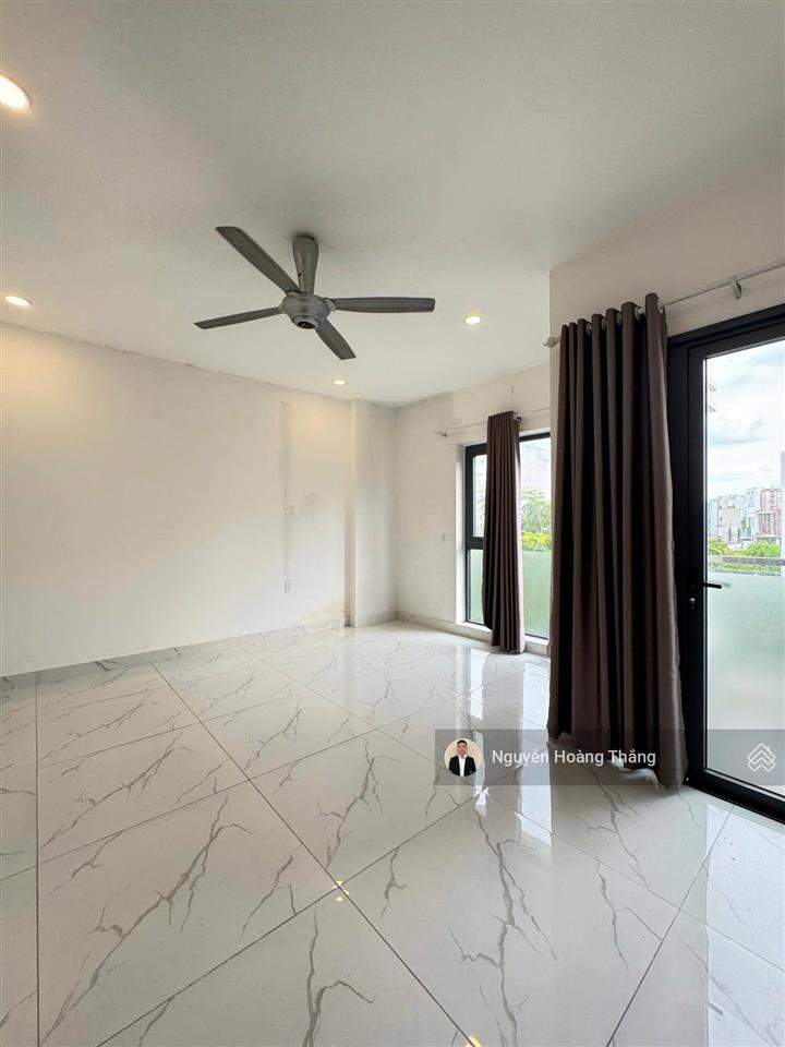 Bán gấp căn np dt 5x20m (26 tỷ), 1 hầm 4 tầng, mystery, nội thất cc, đảo kim cương q2  0936 890 ***