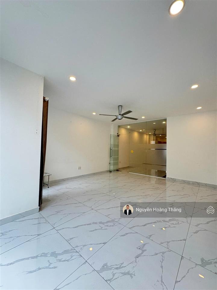 Bán gấp căn np dt 5x20m (26 tỷ), 1 hầm 4 tầng, mystery, nội thất cc, đảo kim cương q2  0936 890 ***