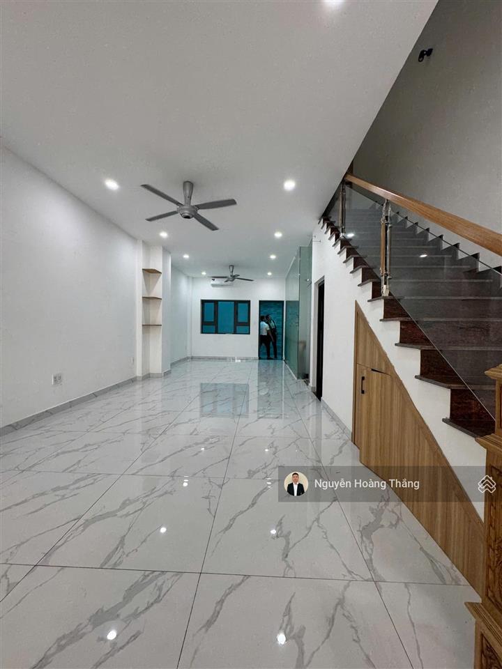 Bán gấp căn np dt 5x20m (26 tỷ), 1 hầm 4 tầng, mystery, nội thất cc, đảo kim cương q2  0936 890 ***