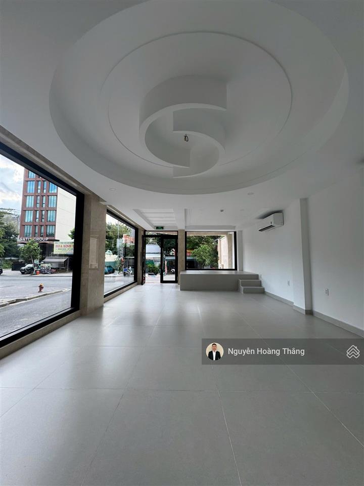 Cho thuê văn phòng 1 hầm 6 tầng mt tạ hiện, 700m2 sàn, giá 85tr/th, đảo kim cương q.2, 0936 890 ***
