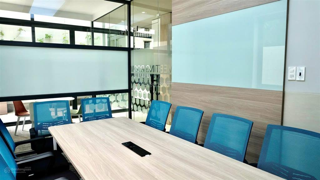Cho thuê tòa nhà vp full nội thất cao cấp, 1 hầm 4 tầng, dtsd 600m2, giá 100tr, q2, dọn vào ngay