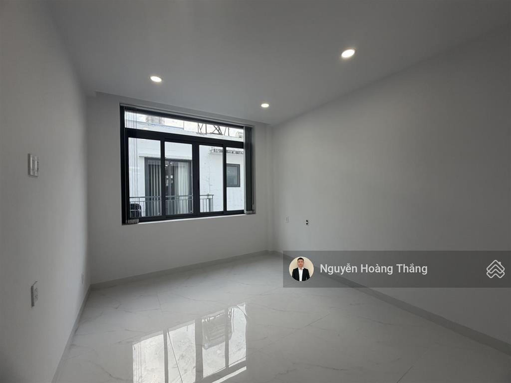 Cho thuê vp mới xây 100%, 1 hầm 4 tầng, dtsd 350m2 khu thạnh mỹ lợi q.2, thiết bị đầy đủ