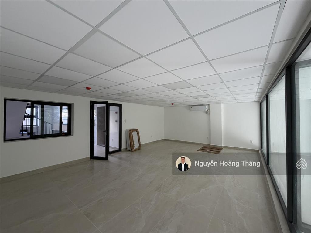 Cho thuê tòa nhà vp mới 100%, trương văn bang tạ hiện, giá 120tr/th,q2, tk hiện đại, setup theo y/c