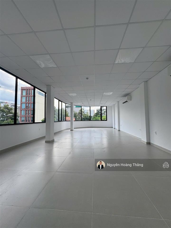 Cho thuê tòa nhà vp mới 100%, trương văn bang tạ hiện, giá 120tr/th,q2, tk hiện đại, setup theo y/c
