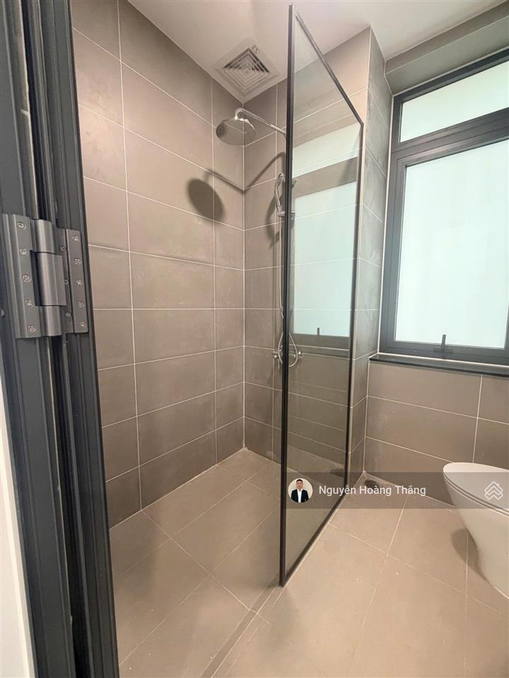 Cho thuê vp mới xây 100%, 1 hầm 4 tầng, dtsd 400m2, trang bị đầy đủ thiết bị, setup linh hoạt