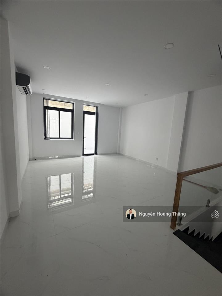 Cho thuê vp mới xây 100%, 1 hầm 4 tầng, dtsd 350m2 khu thạnh mỹ lợi q.2, thiết bị đầy đủ