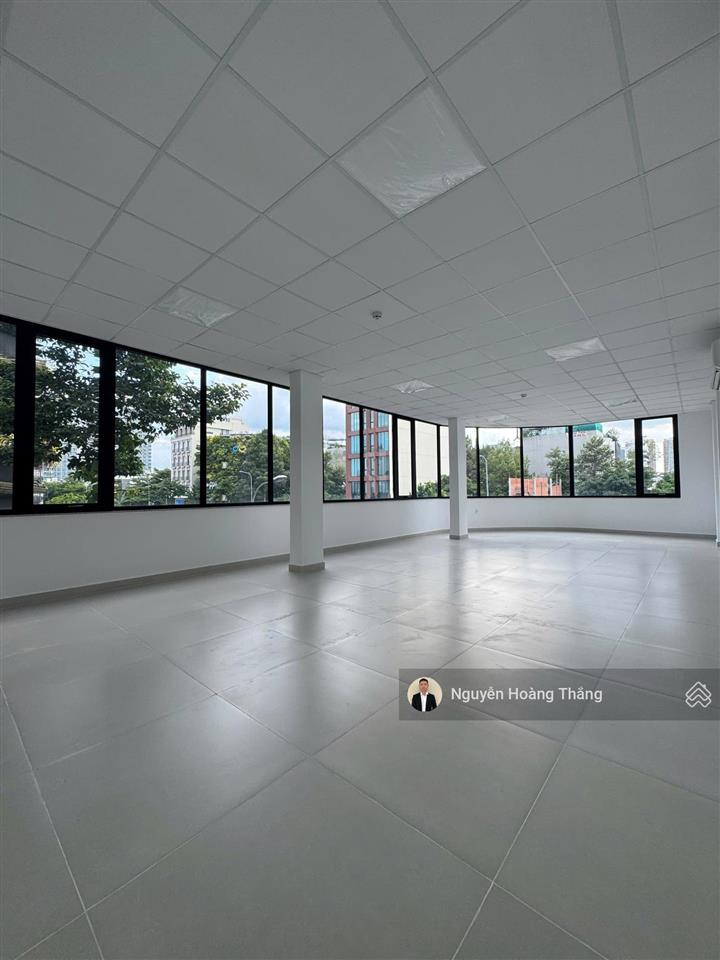 Cho thuê tòa nhà vp mới 100%, giá 120tr/th trương văn bang tạ hiện, q2 tk hiện đại setup theo y/c